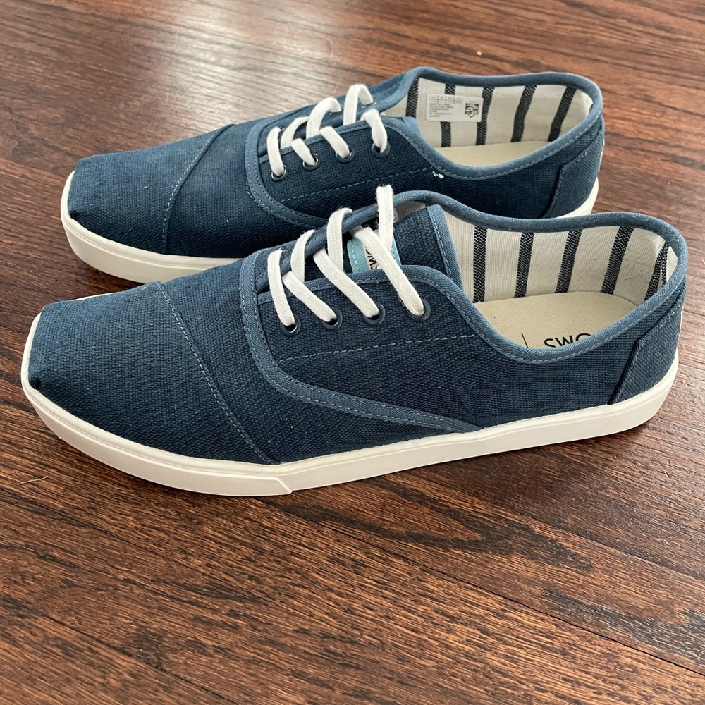 TOMS SNEAKER